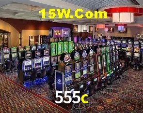 Slots com jackpots e giros grátis na 555c